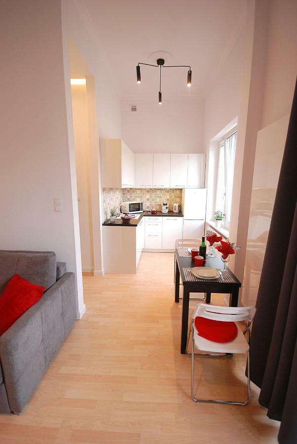 Nowy Apartament Wilcza Varsovia Exterior foto
