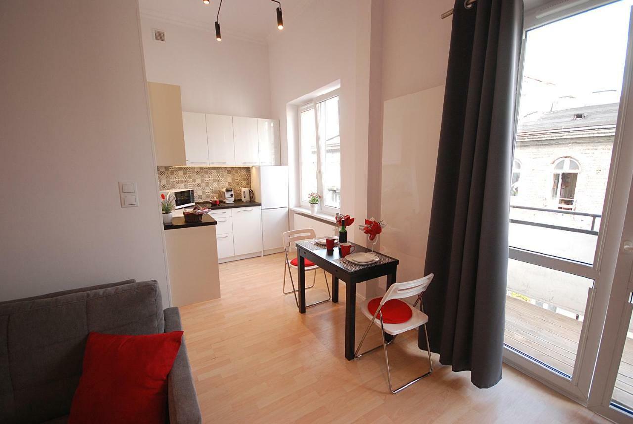 Nowy Apartament Wilcza Varsovia Exterior foto